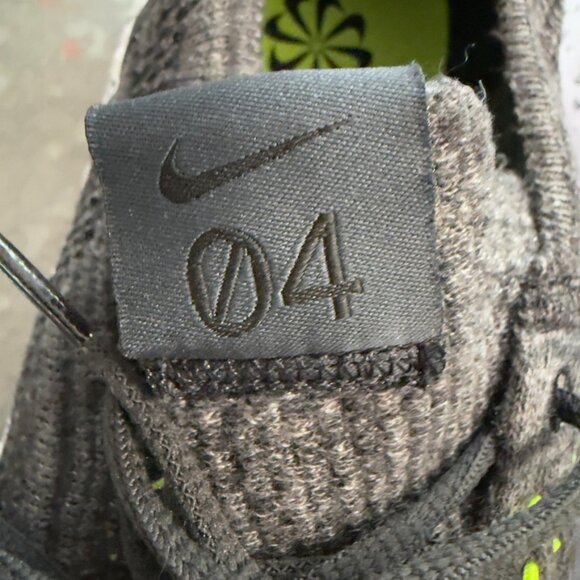 Nike Space Hippie 04 Flyknit Sneakers – Size 11 (US) - Picture 5 of 12